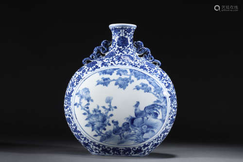Qing qianlong blue and white bottle