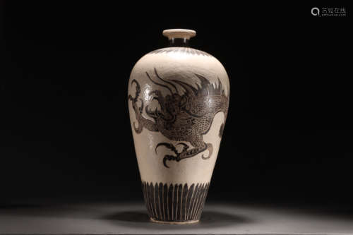 Yuan Dynasty Cizhou ware dragon pattern plum vase