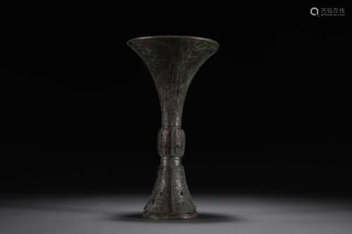 Western Zhou bronze goblet