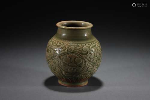 Yaozhou ware pot in Song Dynasty