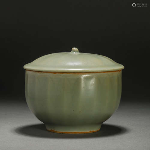 Song Longquan ware melon edge lid jar