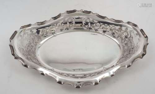 An Edwardian silver basket, Birmingham, 1905, Barker Brother...