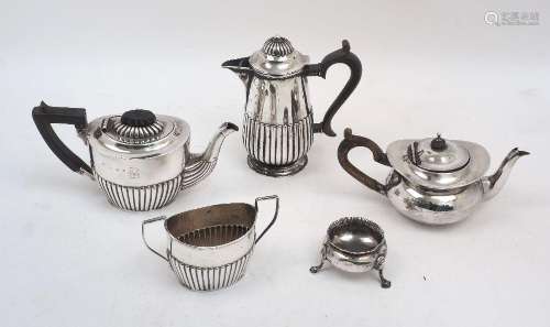 A small collection of tea wares, comprising: a Victorian bac...