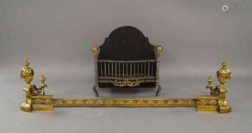 An extending brass fender, late 19th century, in Louis XVI m...