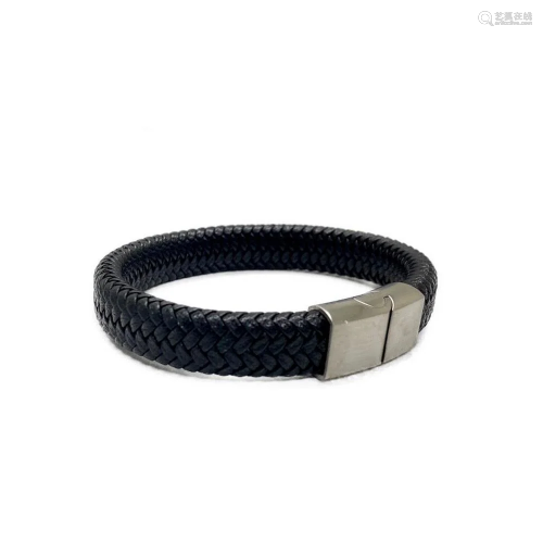 Simple And Sleek Mens Black Leather Magnetic Clasp Bracelet