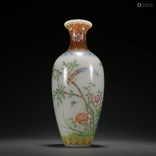 CHINESE PAINTED-ENAMEL GLASS VASE DEPICTING 'BIRD AND F...