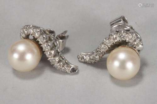 Ladies 18ct White Gold, Pearl and Diamond Earrings