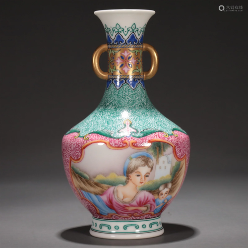 An Enamel-Painted Gilded 'Figure' Vase