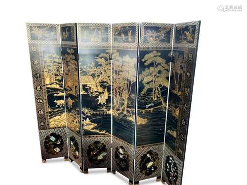 Beautiful Chinese Six Panel Black Lacquer and Gilt