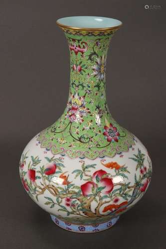 Good Chinese Porcelain Vase,