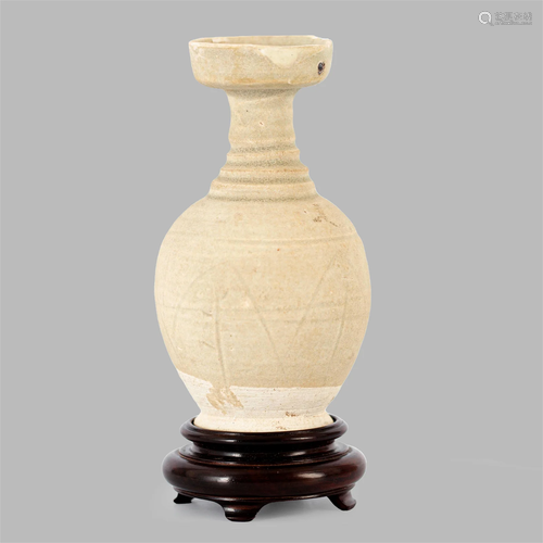 Zhekou vase (with certificate), Song dynasty