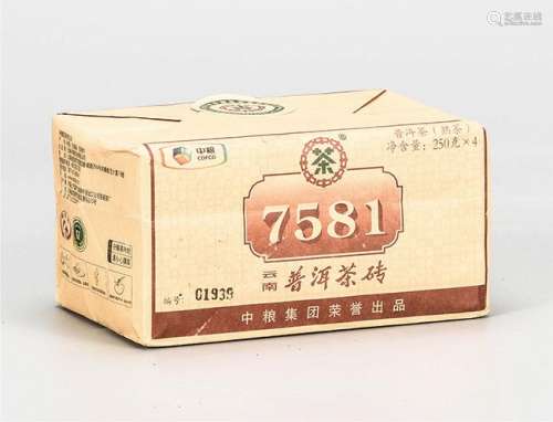 2017年 中茶7581普洱熟茶砖