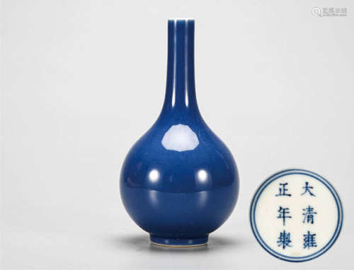 蓝釉胆瓶