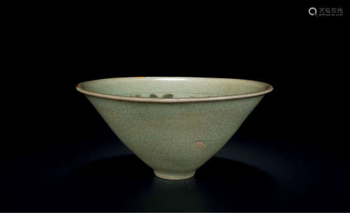 高麗青瓷牡丹唐草紋茶碗