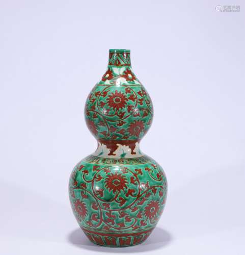 清 紅綠彩纏枝花卉紋葫蘆瓶