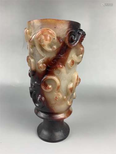 战国晚期白玉高浮雕螭龙纹高足杯