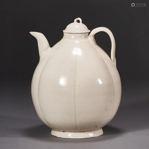 Song Dynasty, Ding Kiln Holding Pot