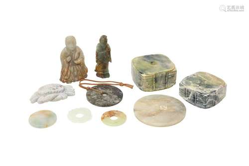 TEN CHINESE JADE CARVINGS. Comprising a pale celadon jade pe...