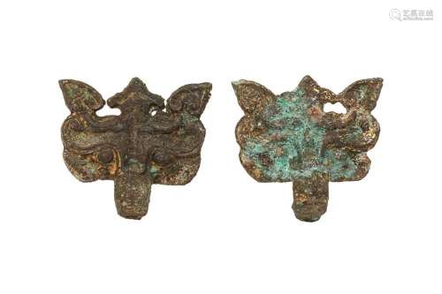 A PAIR OF CHINESE GILT-BRONZE 'BEAST MASK' FITTINGS