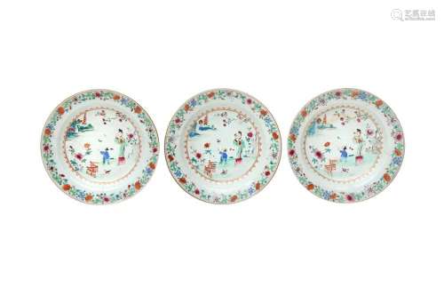 THREE CHINESE FAMILLE ROSE 'LADIES AND BOYS' DISHES