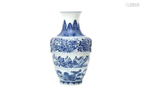 A CHINESE BLUE AND WHITE 'BLOSSOMS' VASE