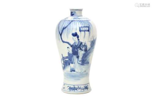 A CHINESE BLUE AND WHITE 'LADY AND BOY' VASE, MEIPING