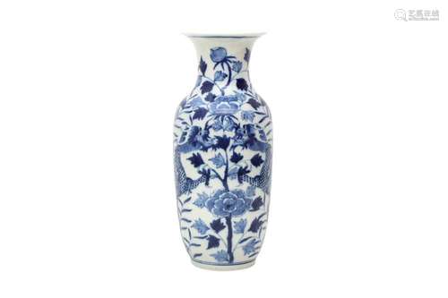 A CHINESE BLUE AND WHITE 'DRAGON' VASE