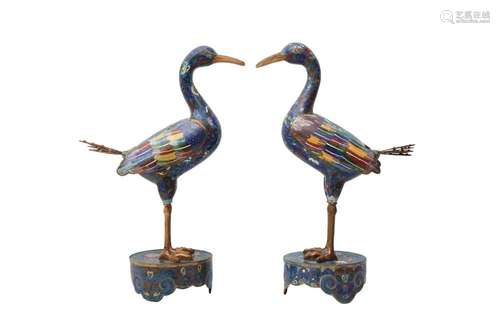 A PAIR OF CHINESE CLOISONNÉ ENAMEL EGRETS