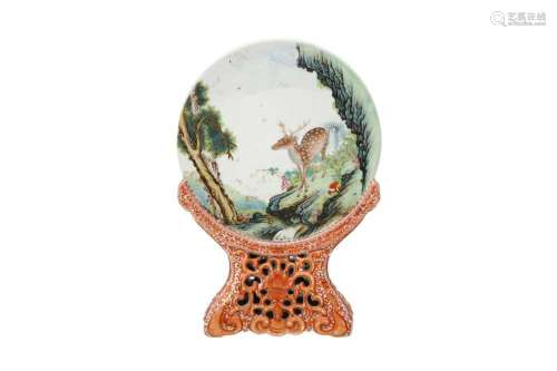 A CHINESE FAMILLE ROSE MINIATURE TABLE SCREEN