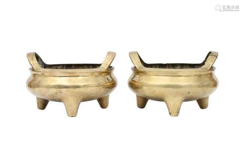 A PAIR OF CHINESE BRONZE INCENSE BURNERS