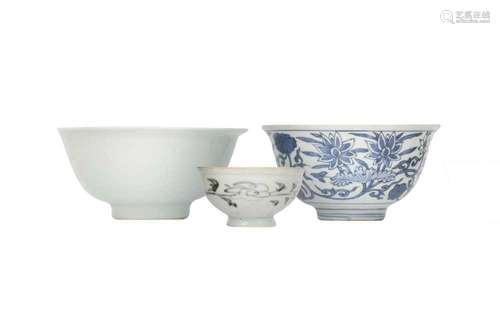 THREE CHINESE BLUE AND WHITE BOWLS