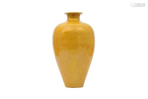 A CHINESE YELLOW-GLAZED VASE