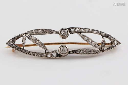 Jugendstil-Brosche mit Diamanten