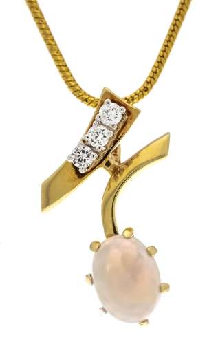 Opal pendant GG 585/000 with o