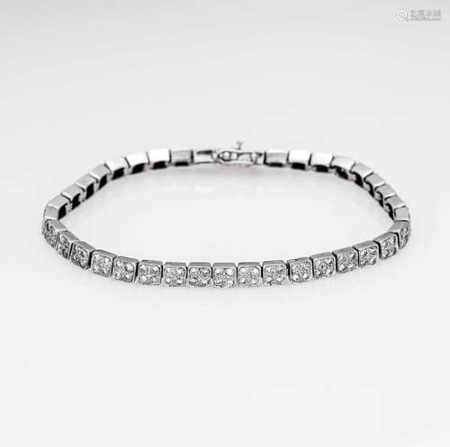 Brilliant-cut diamond bracelet