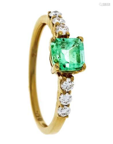 Emerald ring GG 585/000 with a