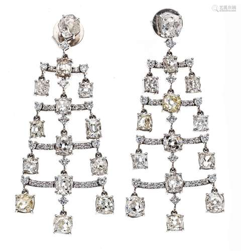 Old-cut diamond ear studs WG 7