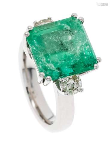 Emerald diamond ring WG 750/00