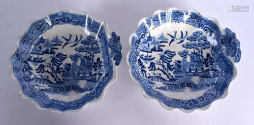 A PAIR OF 19TH CENTURY ENGLISH BLUE AND WHITE DISH LEAF SHAP...