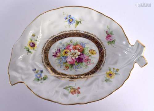 Royal Worcester fine leaf shaped dish, shape 1287, well pain...