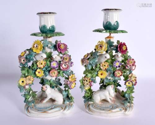 A PAIR OF FRENCH PORCELAIN FIGURES Derby Style. 21 cm x 9 cm...