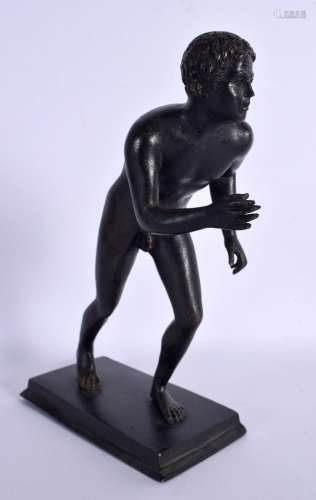 A 19TH CENTURY EUROPEAN GRAND TOUR BRONZE FIGURE OF AN ATHLE...