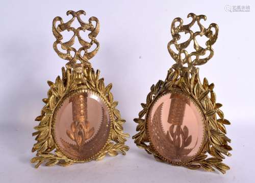 A PAIR OF EARLY 20TH CENTURY FRENCH PALAIS ROYALE TYPE SCENT...