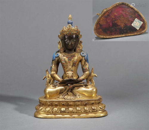 A GILT BRONZE STATUE OF AMITAYUS