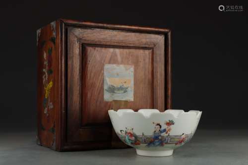 Qianlong Period of Chinese Qing Dynasty  Famille Rose Childr...