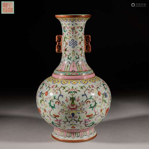 Qing Dynasty of China,Qianlong Multicolored Vase