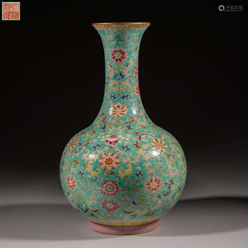 Qing Dynasty of China,Qianlong Turquoise Green Ground Famill...