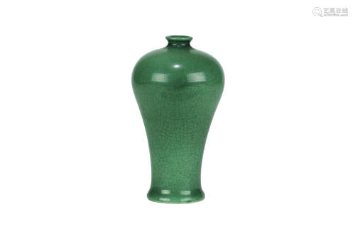清 绿釉梅瓶