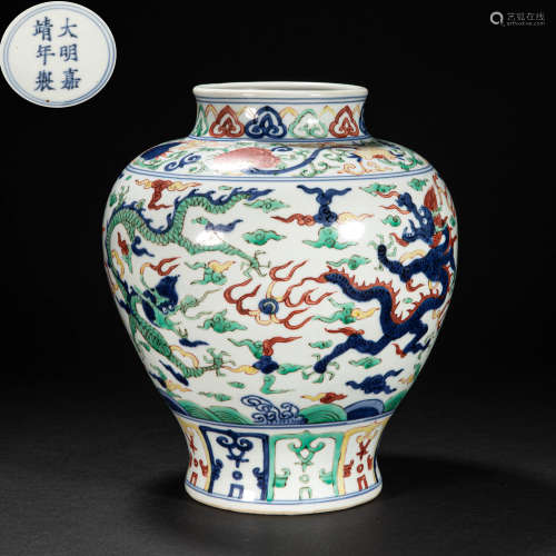 CHINESE MULTICOLORED DRAGON PATTERN JAR, MING DYNASTY