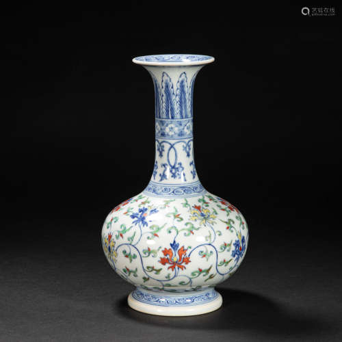 CHINESE DOUCAI VASE, QING DYNASTY